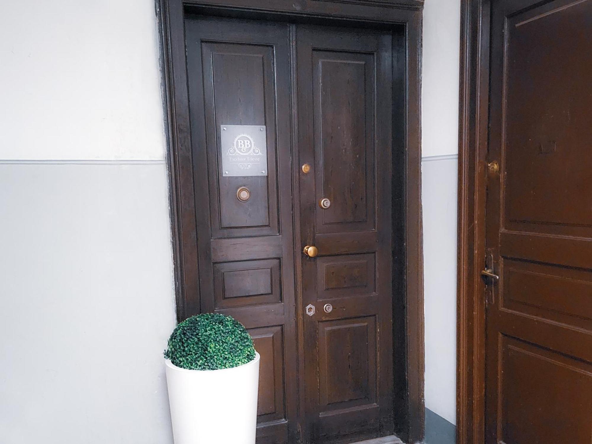 B&B Excelsior Триест Екстериор снимка
